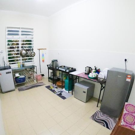 Ayna Homestay 5 Minutes To Marang Jetty Exterior foto