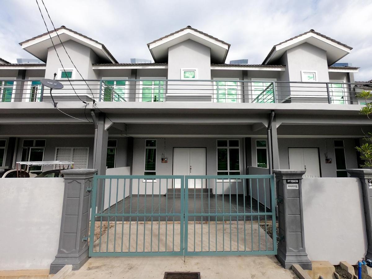 Ayna Homestay 5 Minutes To Marang Jetty Exterior foto